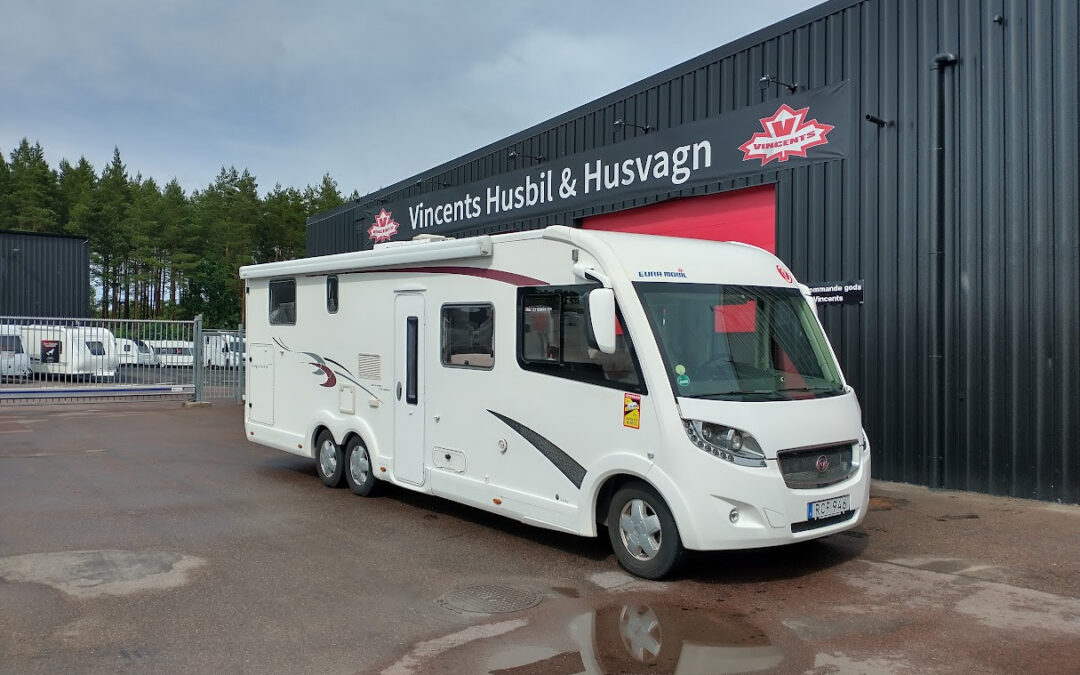 Eura Mobil-ILLS 850 QB *Solcell *Queenbädd *ALDE-(2014)